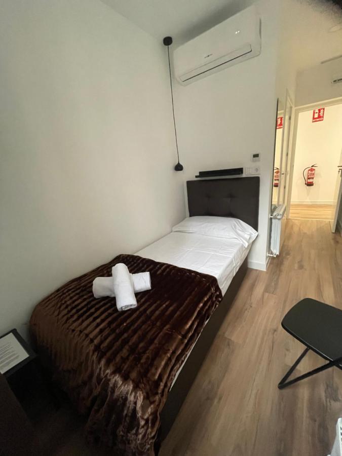 Hostal Arenal Madrid Eksteriør bilde