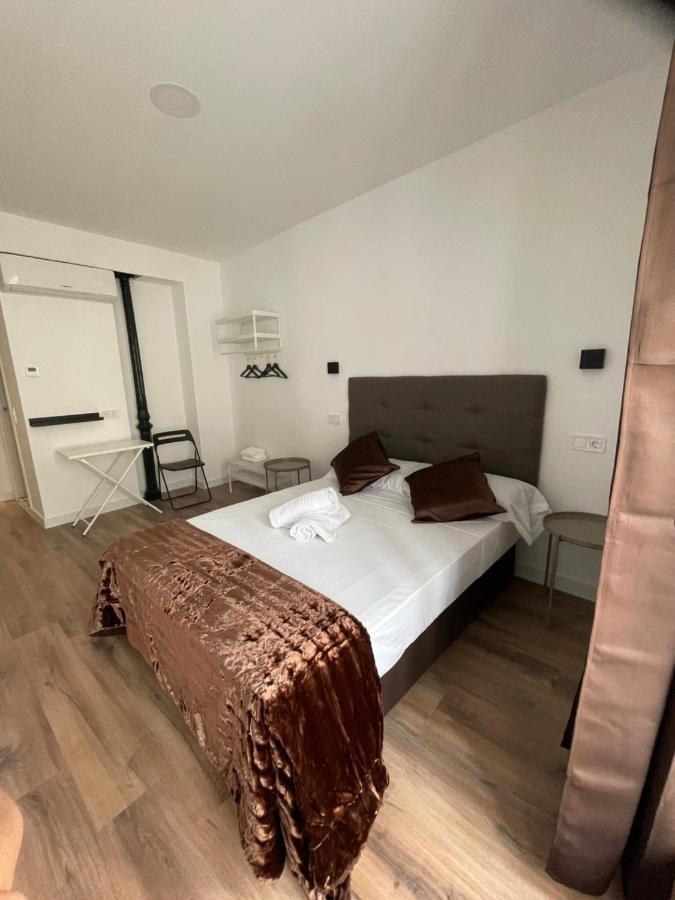 Hostal Arenal Madrid Eksteriør bilde