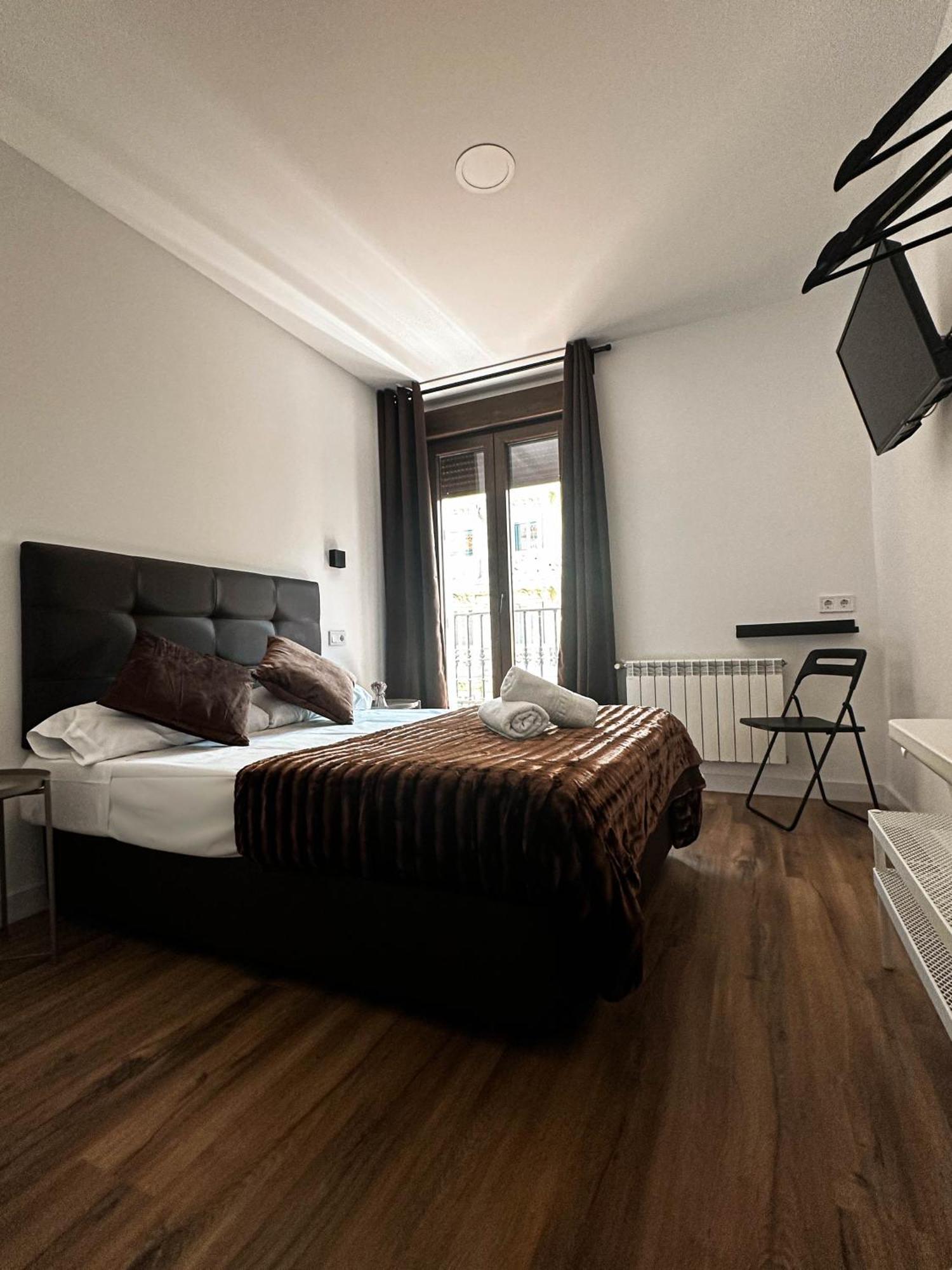Hostal Arenal Madrid Eksteriør bilde